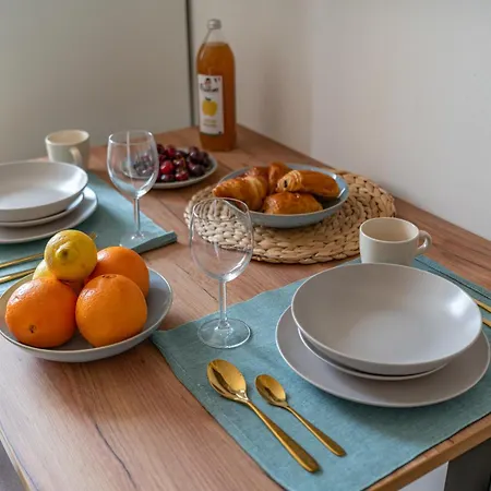 Golden - View & Provencal Charm Apartamento *