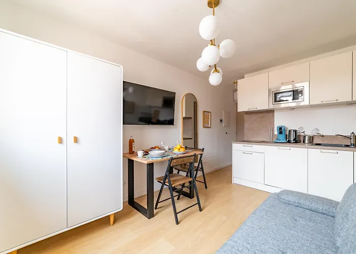 Golden - View & Provencal Charm Νιμ