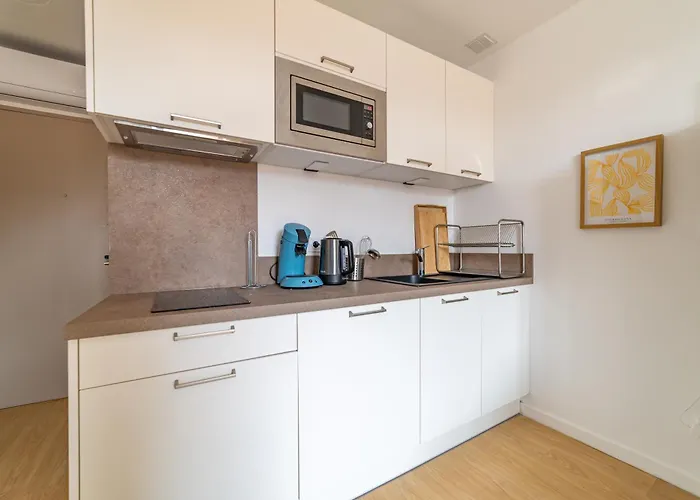 Golden - View & Provencal Charm * Νιμ