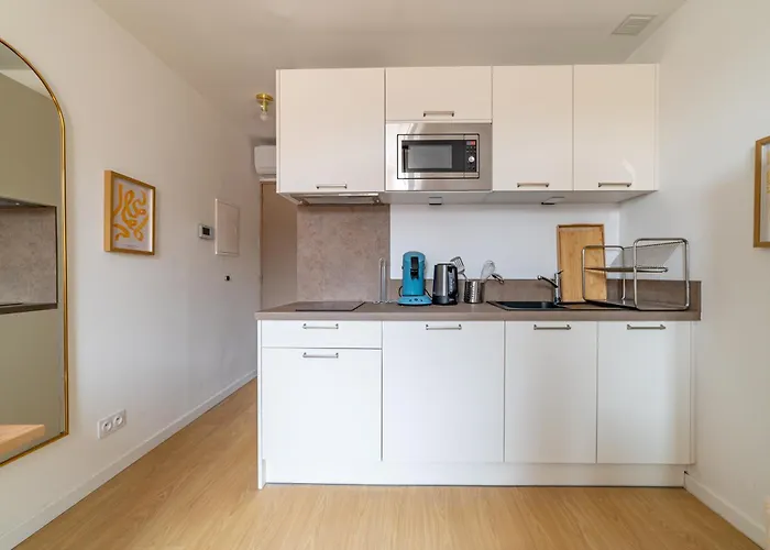 Golden - View & Provencal Charm